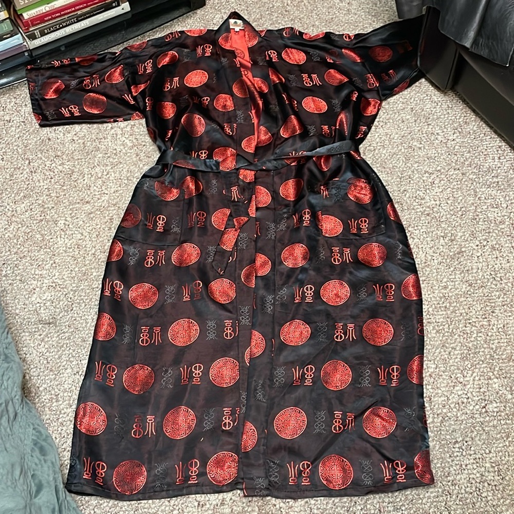 Vintage Asian silk robe